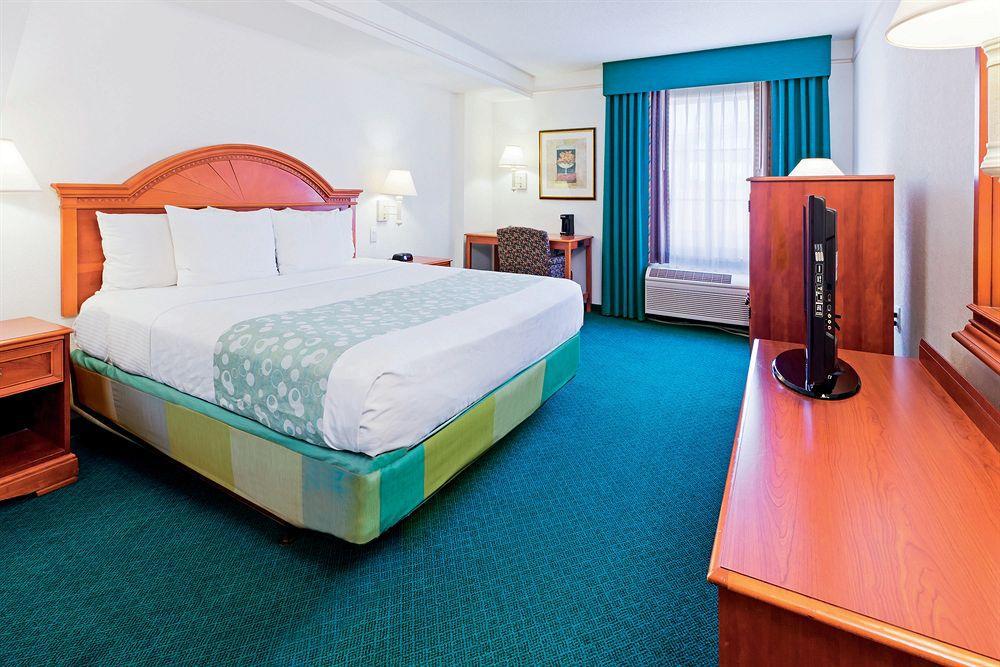 Hotel La Quinta By Wyndham San Antonio Airport Exteriér fotografie
