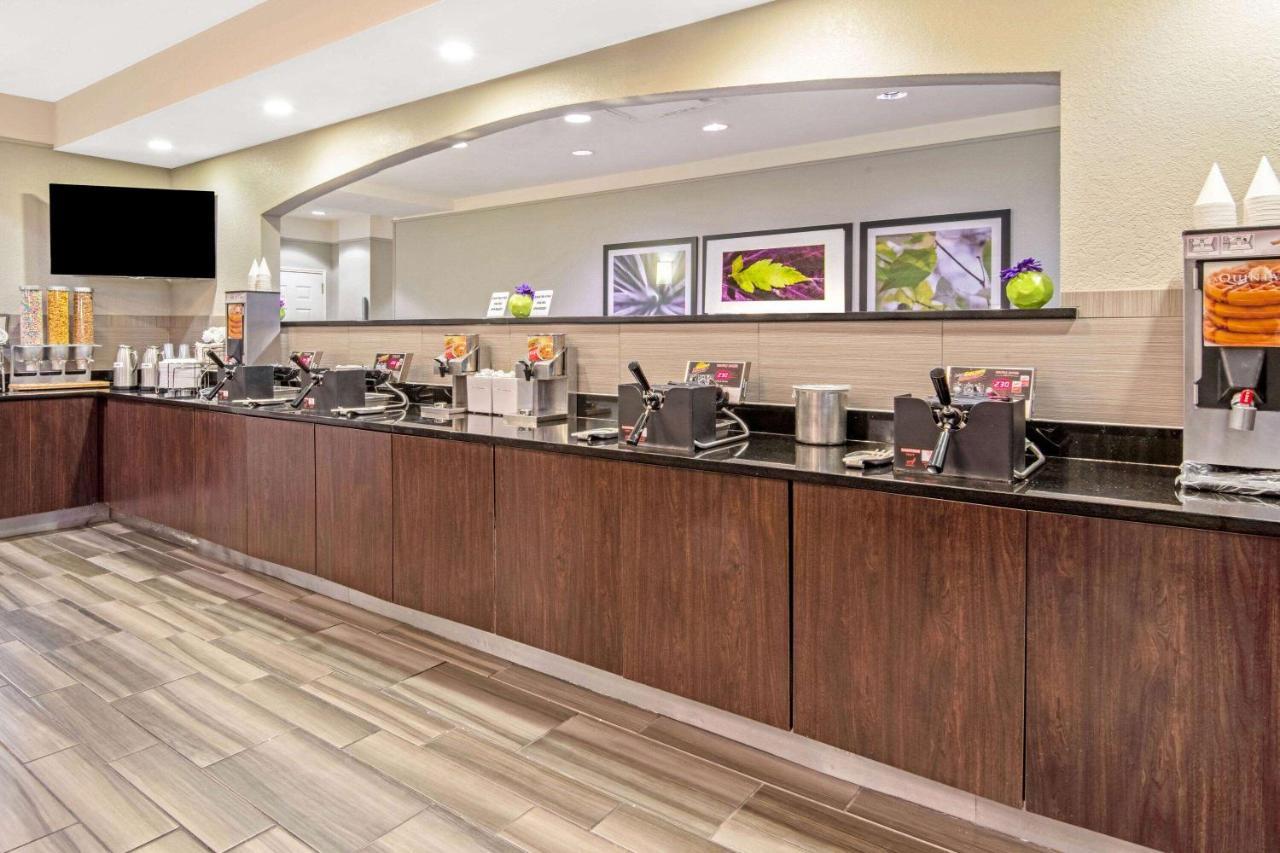 Hotel La Quinta By Wyndham San Antonio Airport Exteriér fotografie